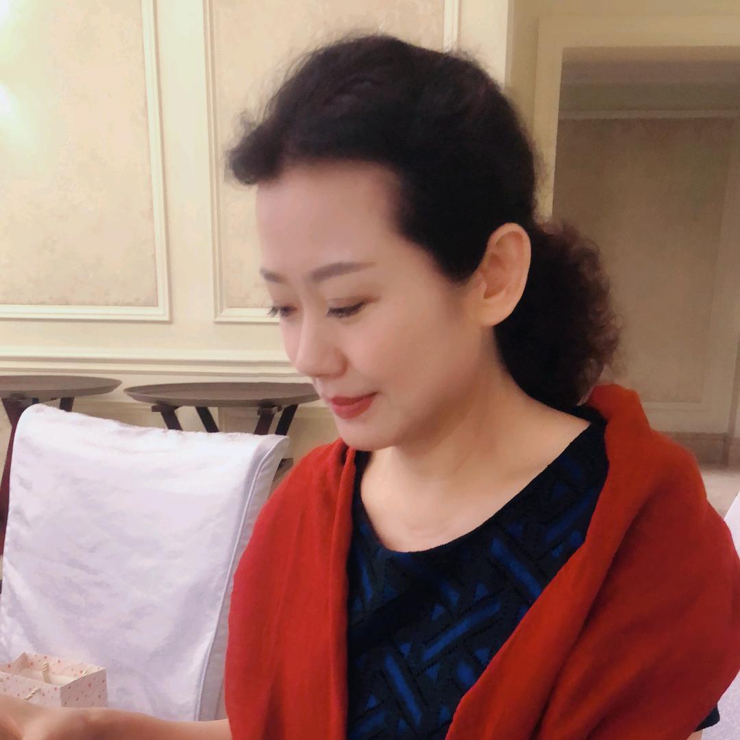白露丹枫貌，玉洁冰清魂