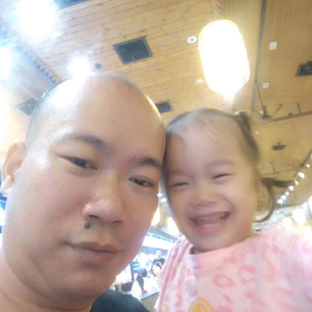 人见人爱花见花开