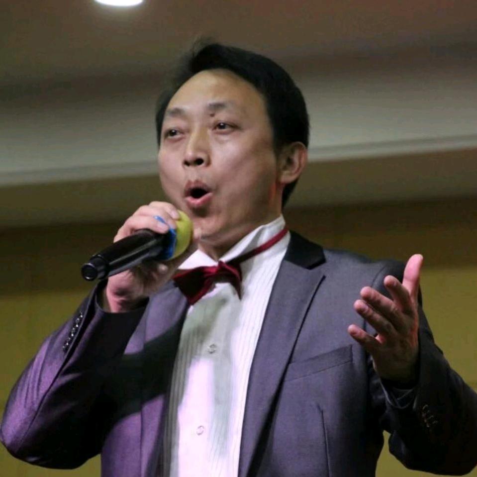 音乐人周成龙