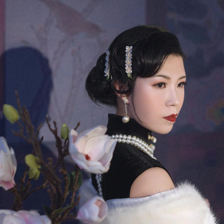 花轻尘