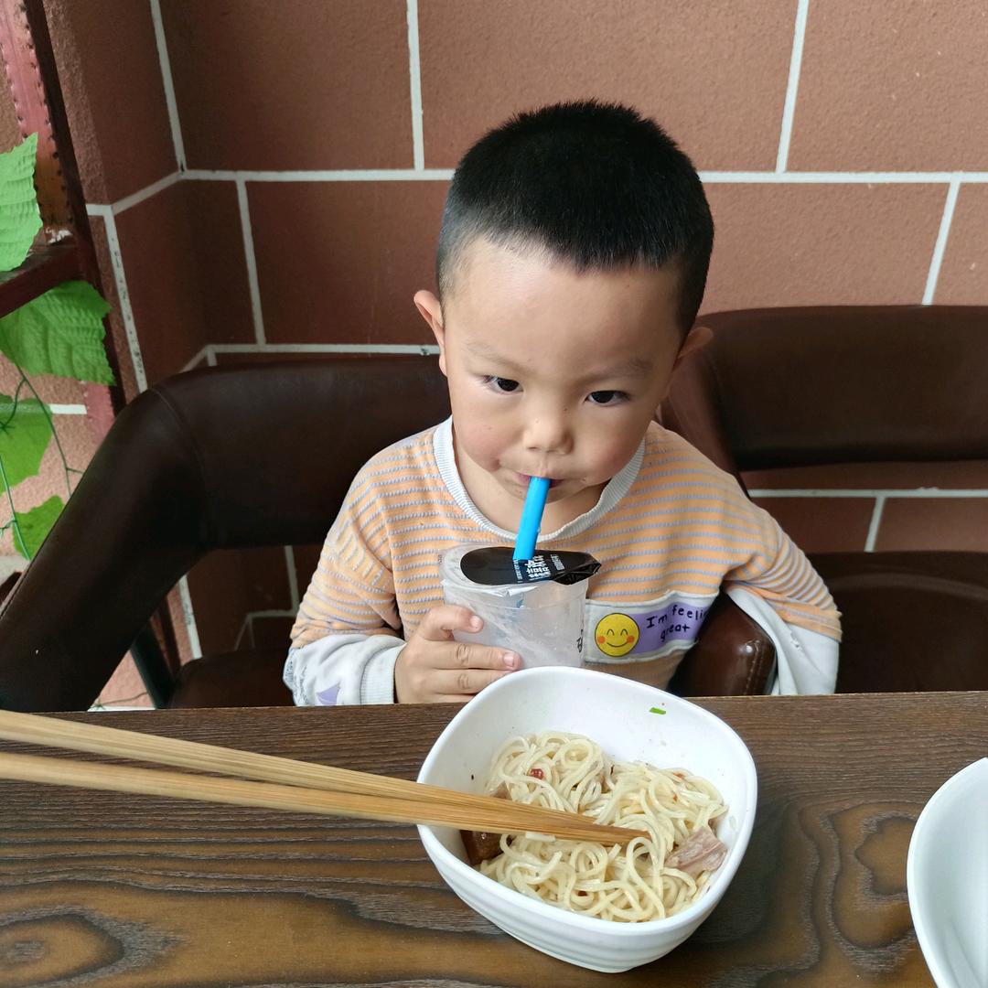 腾冲市界头镇飞车食馆