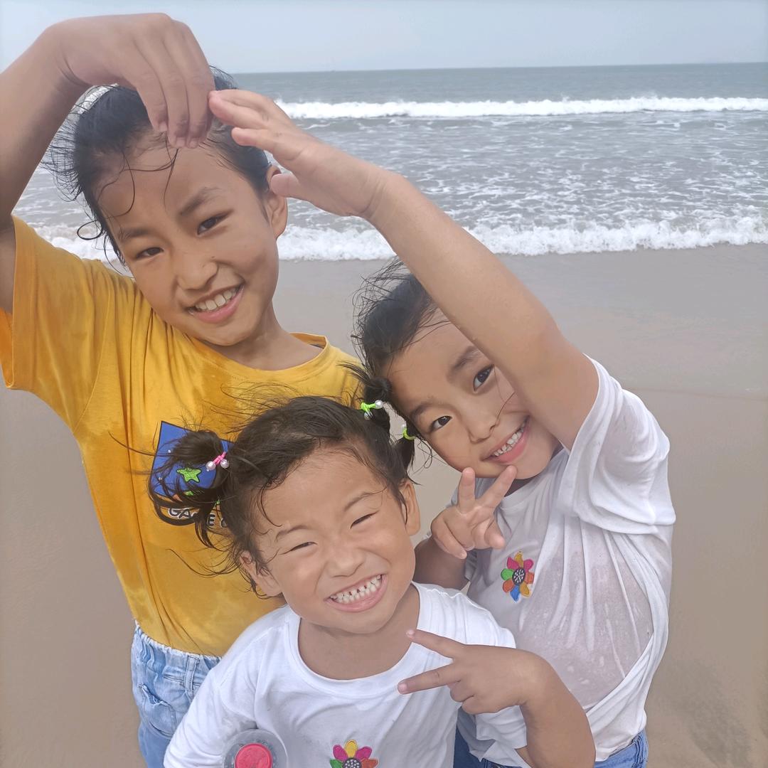 彤 婷 晴 茉    星宇  五个孩子