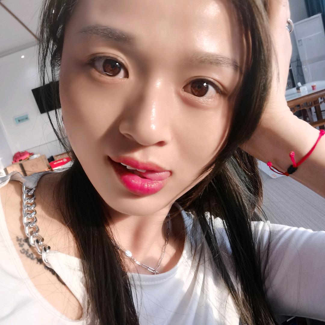 @舒舒《大脚丫男女鞋》