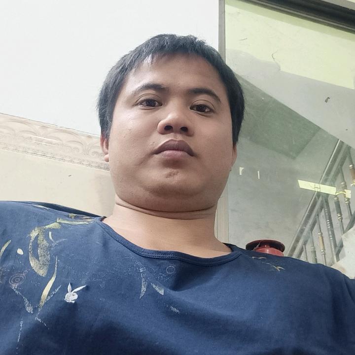 王明亮