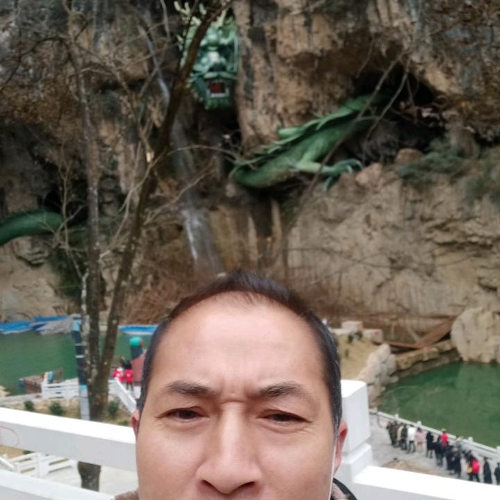 童朝金做泥工安砖防水单身的