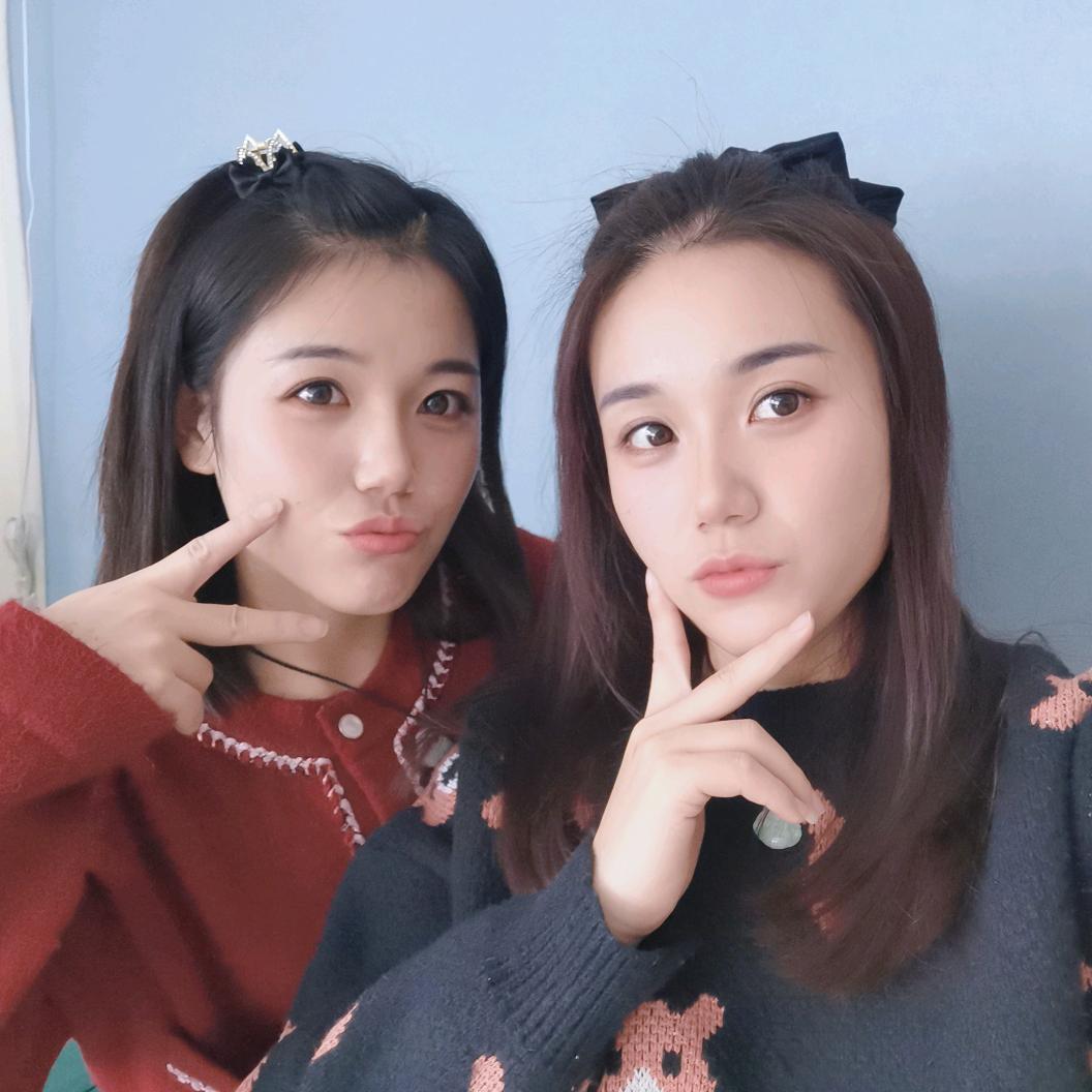 双胞胎三妮妮💃
