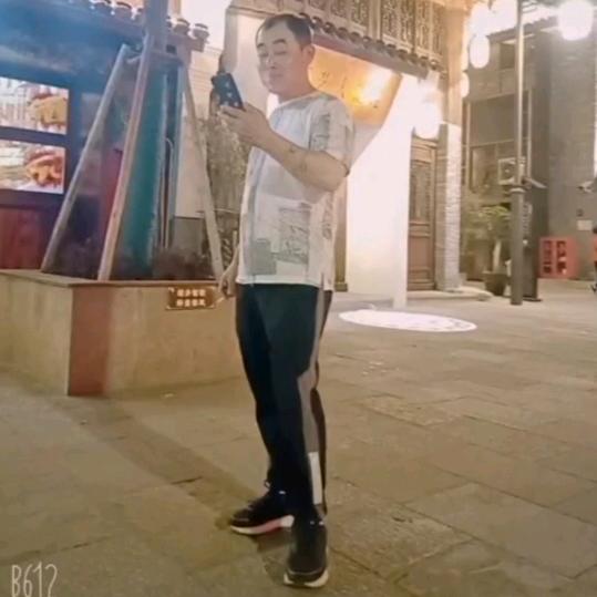 每天奋斗才能幸福
