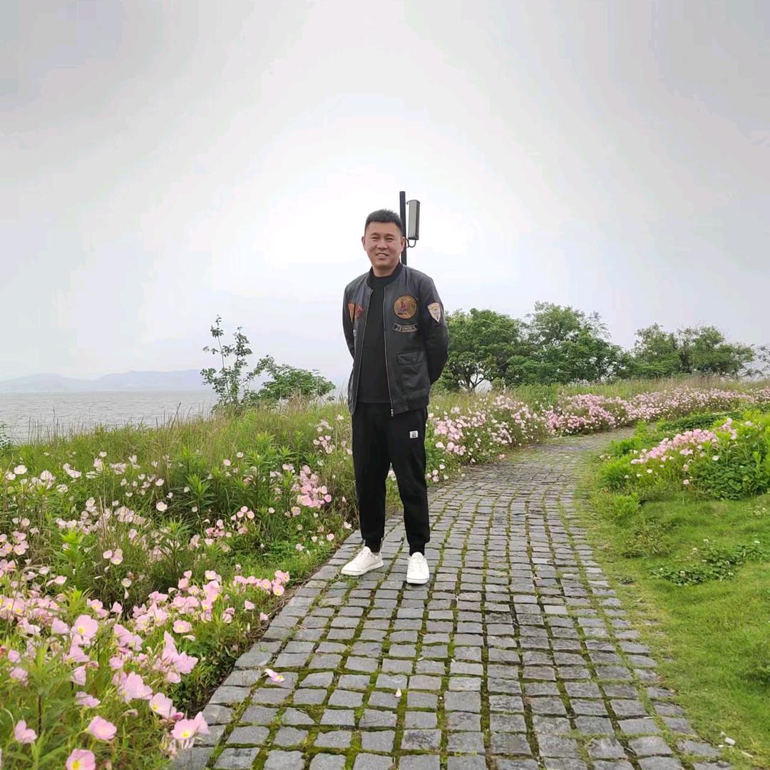 (っ'-')彬少🙎🏻‍♂️