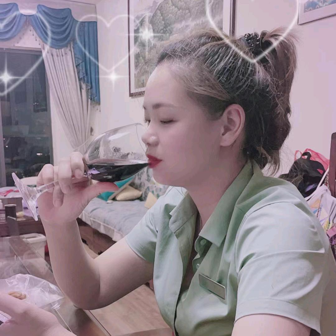 河源万达东江家居城-销售经理小芳
