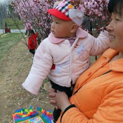 专业收大雨鞋，拖鞋，门帘子，地毯