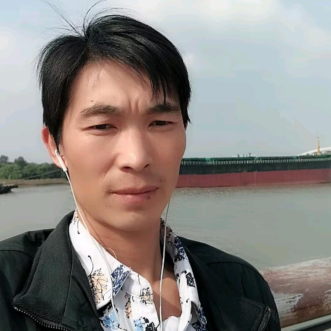 鱼儿江中游