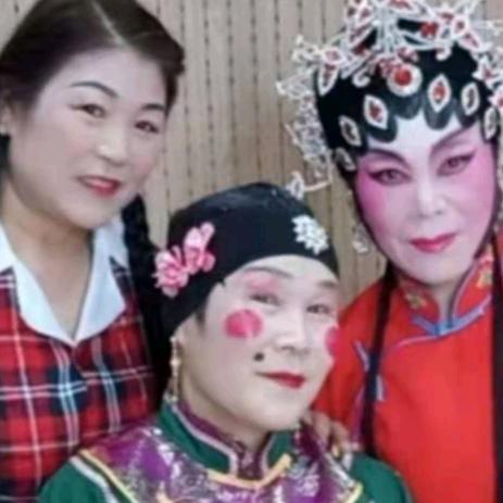 几个疯子爱戏曲，小品逗乐