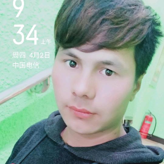 你是一个群