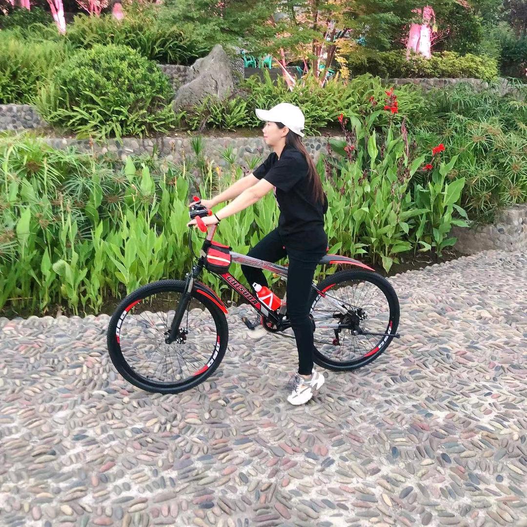 @爱运动的小姐姐