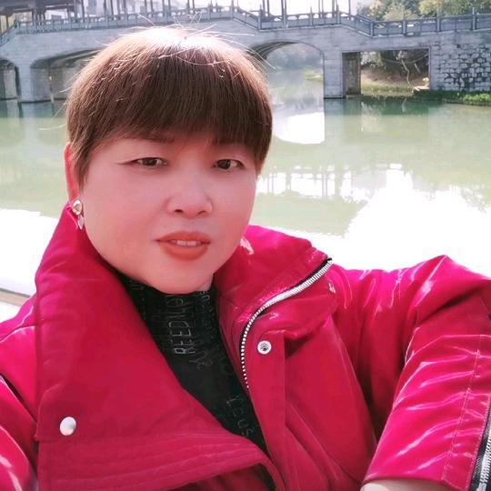 满姐手舞