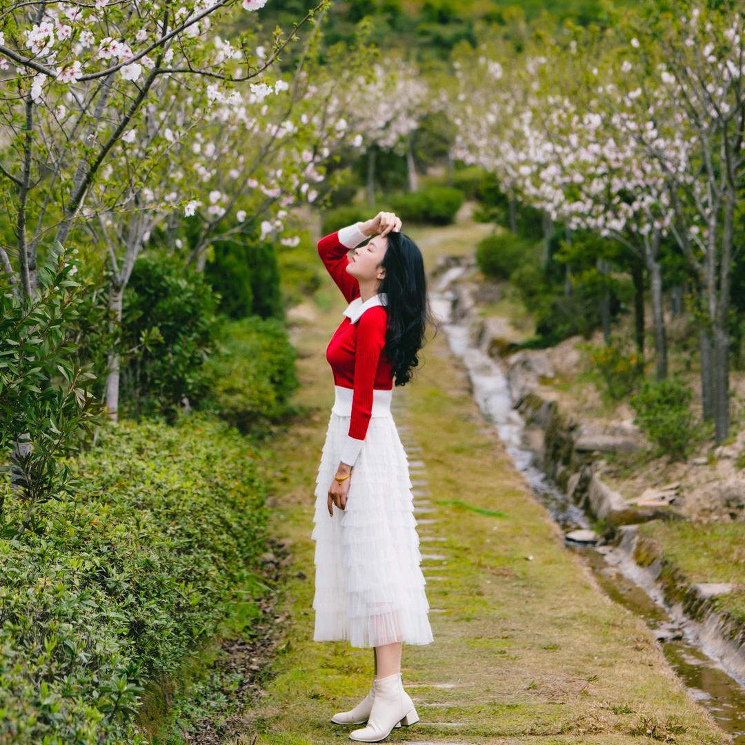 Ella 脉脉
