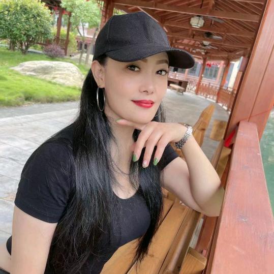 🌹一枝独秀🌹