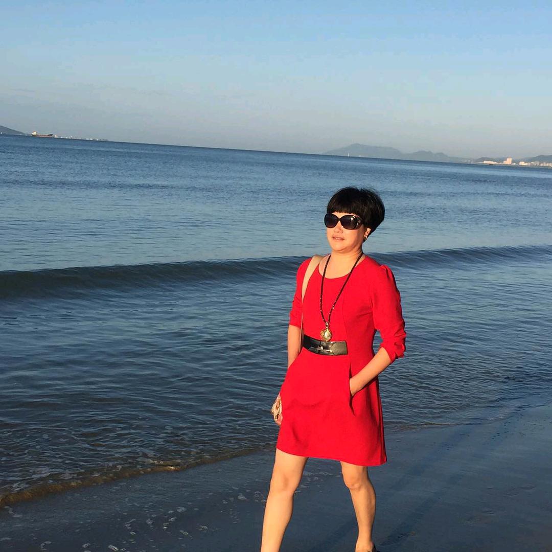美艳女装