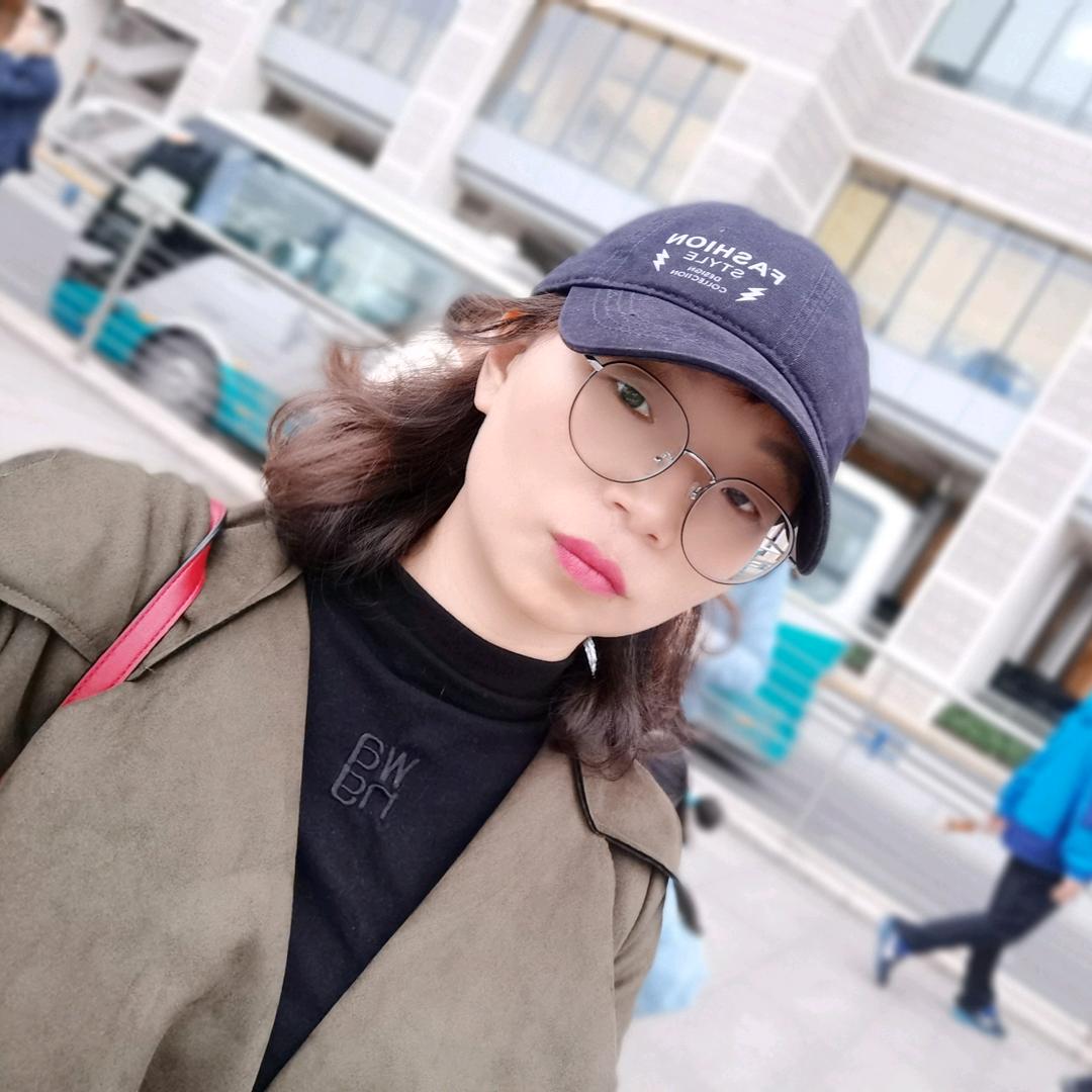 房产的小姐姐蓉蓉