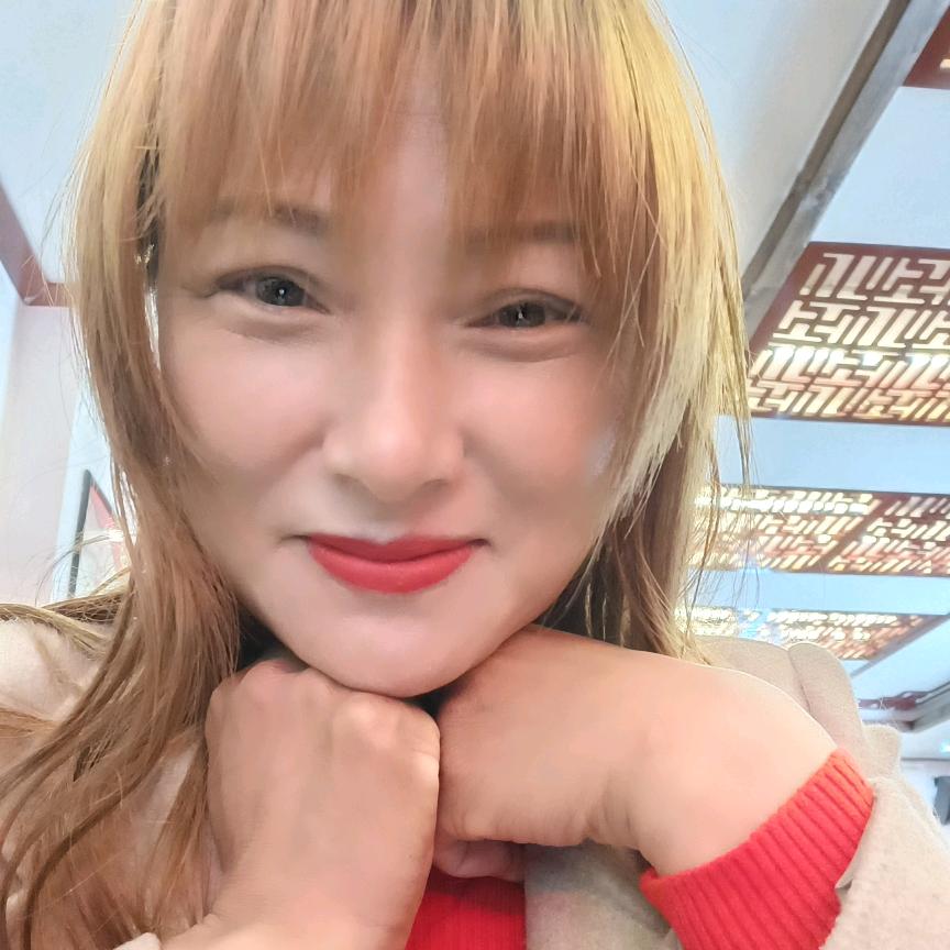 小敏（巴水源生态吊锅城  老米酒）