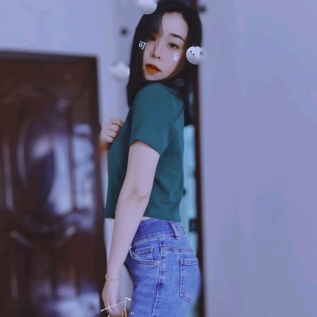中指的戒指💍