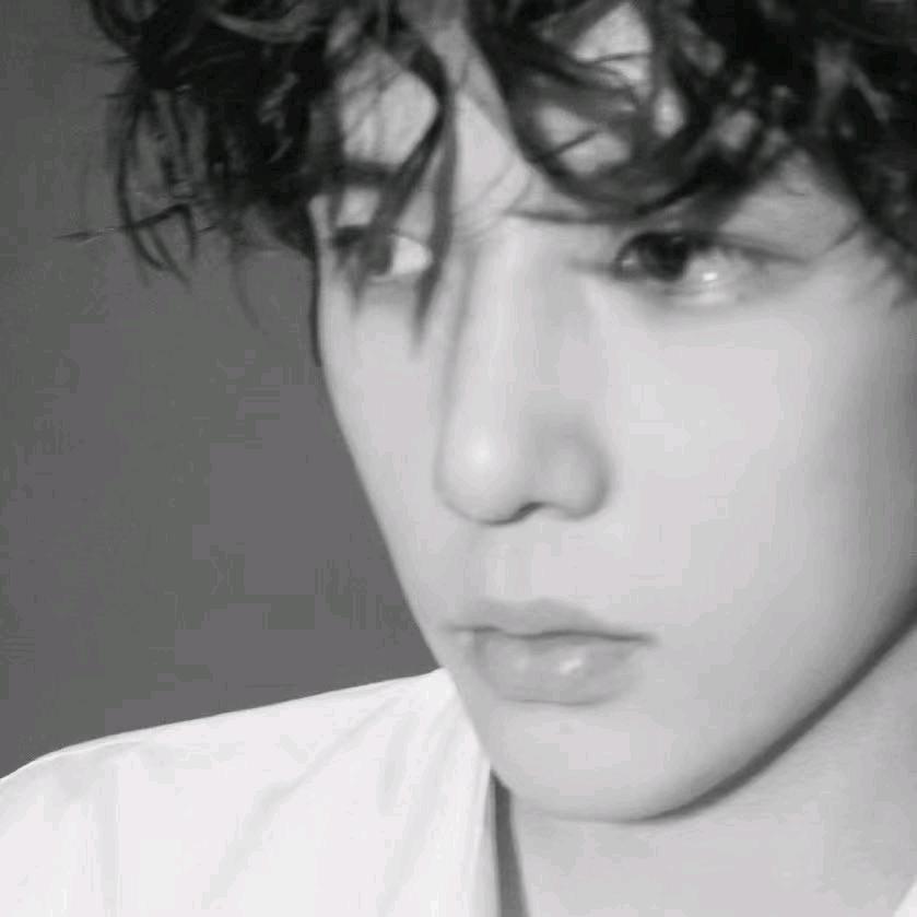 爱噜噜脸的小李