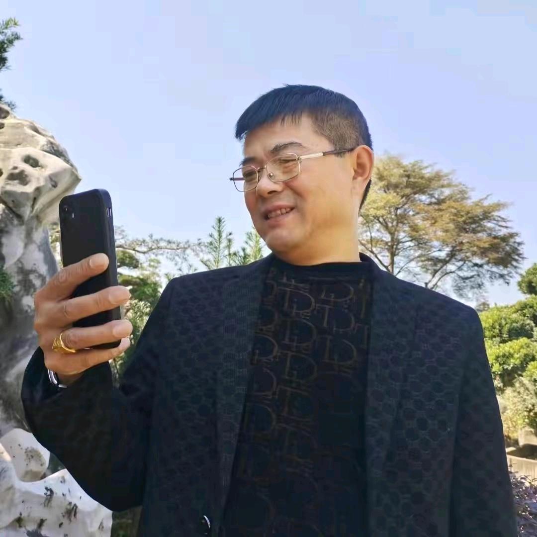 阿伟小号不开播，大号下午1点10