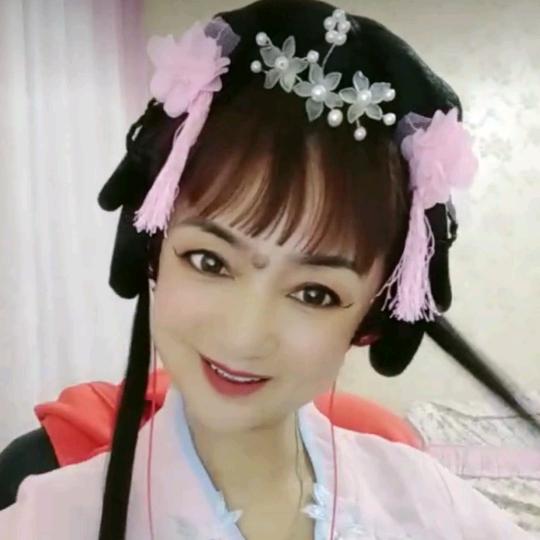 尚月婷《新联艺术团》