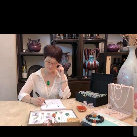 山慧珠宝-张悦晴 NGTC国检翡翠鉴定师