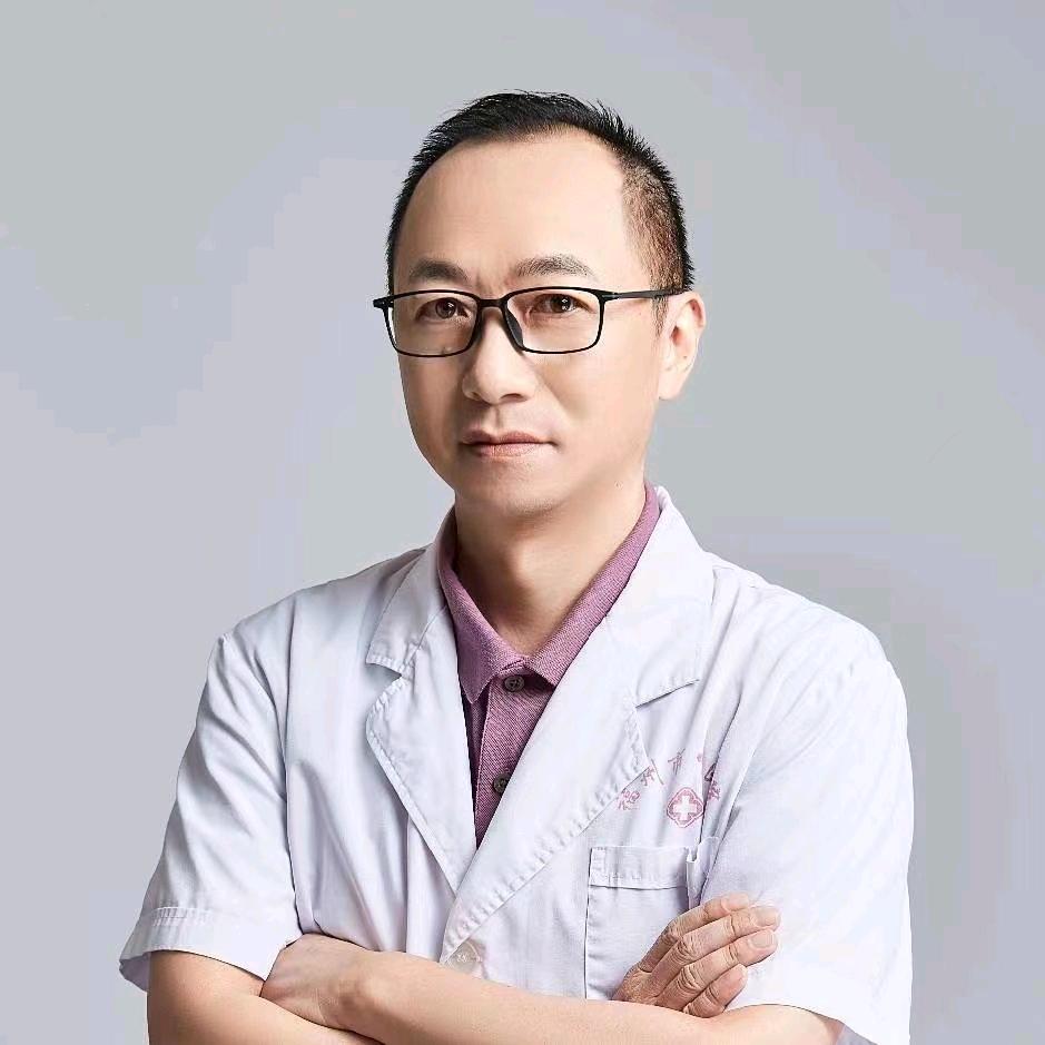中医骨科何庆建医生