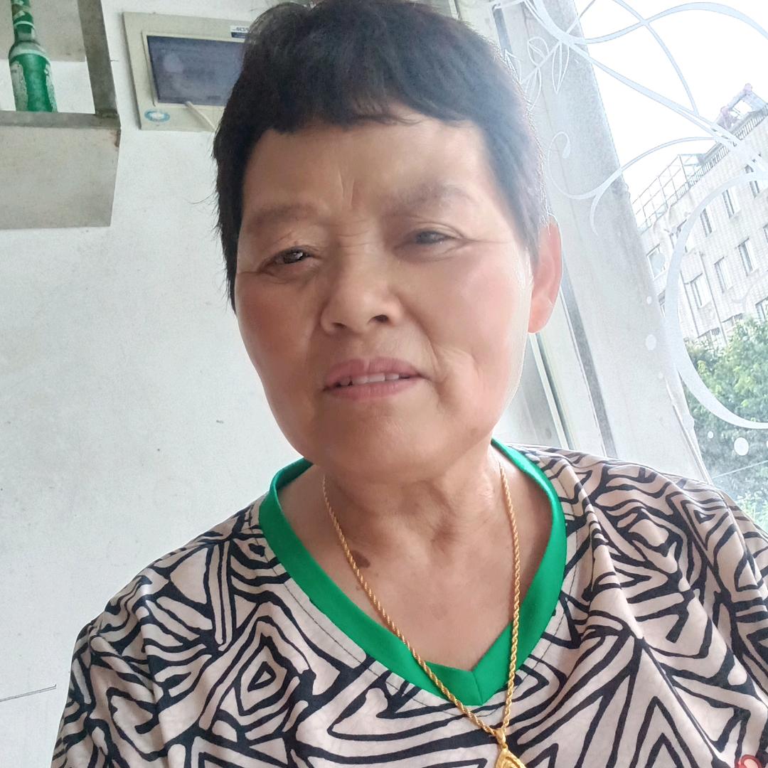 纪显梅