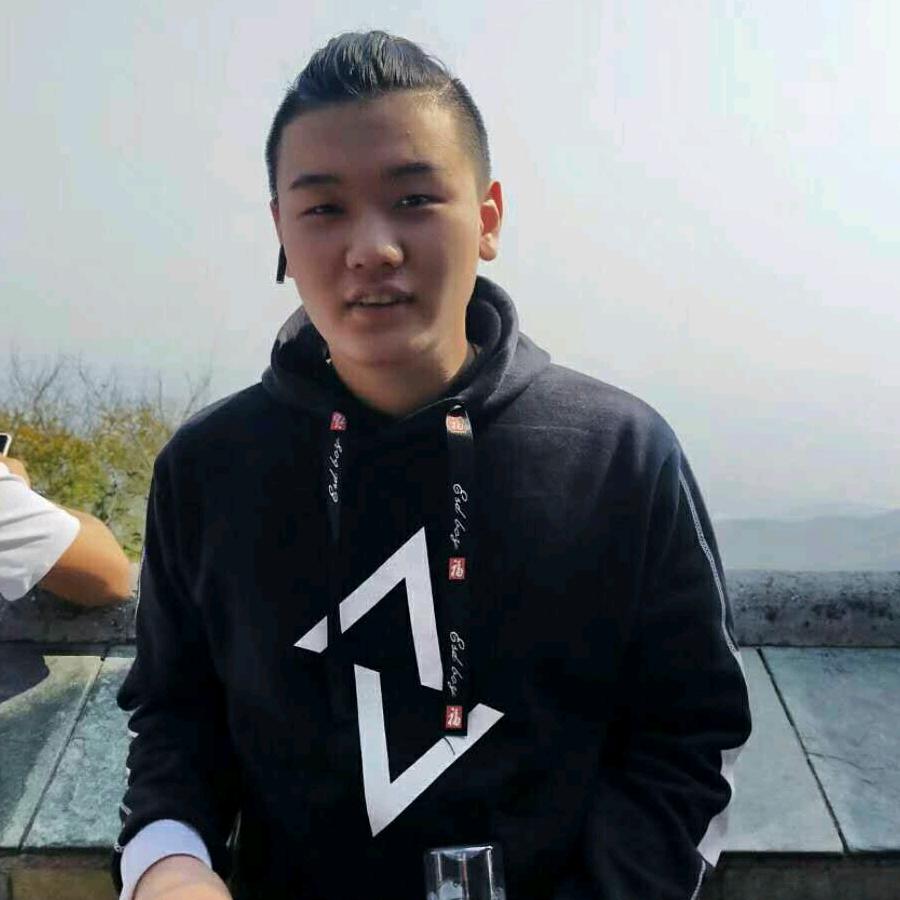 拼搏炼铁哥
