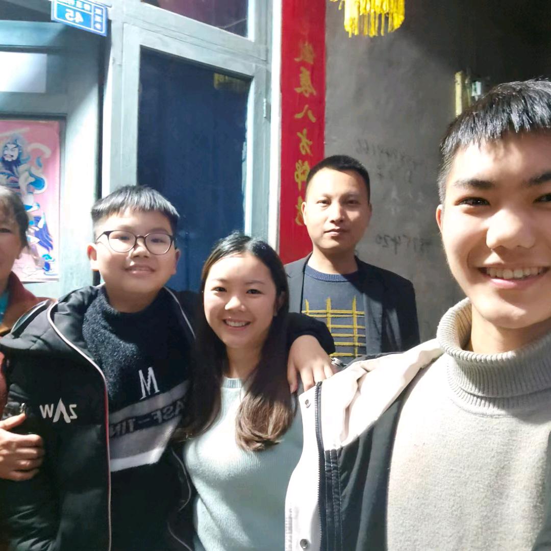 夕阳染红了天边
