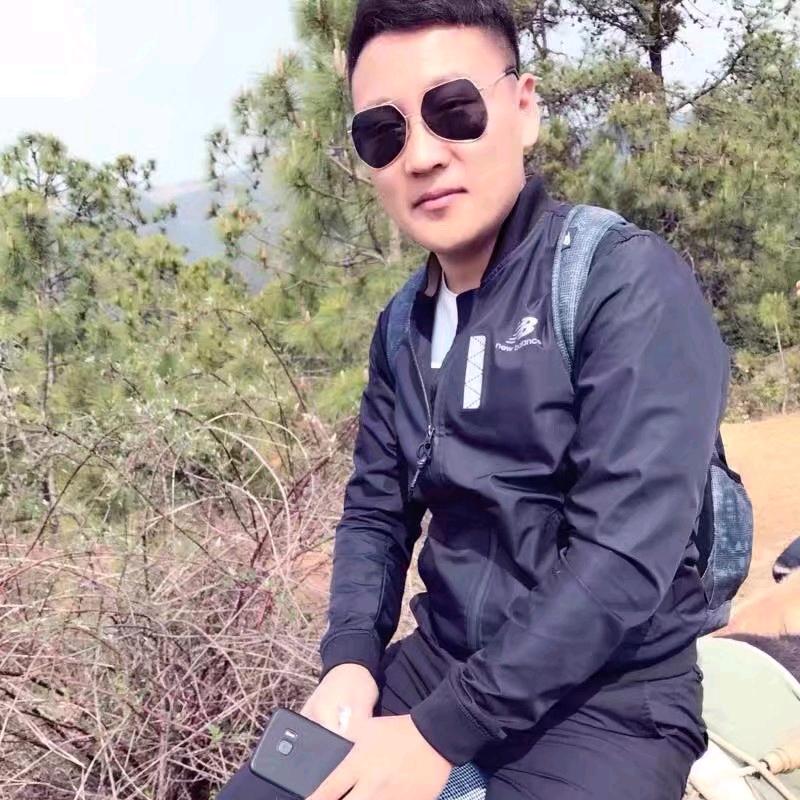小白（股东会）
