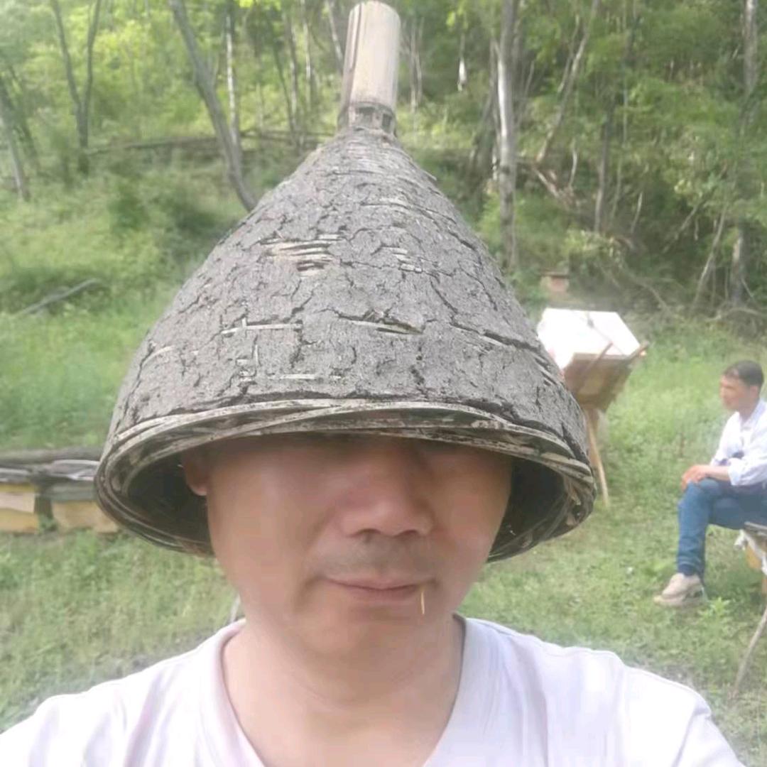 顶峰养蜂（提供阿坝王元章蜂箱）
