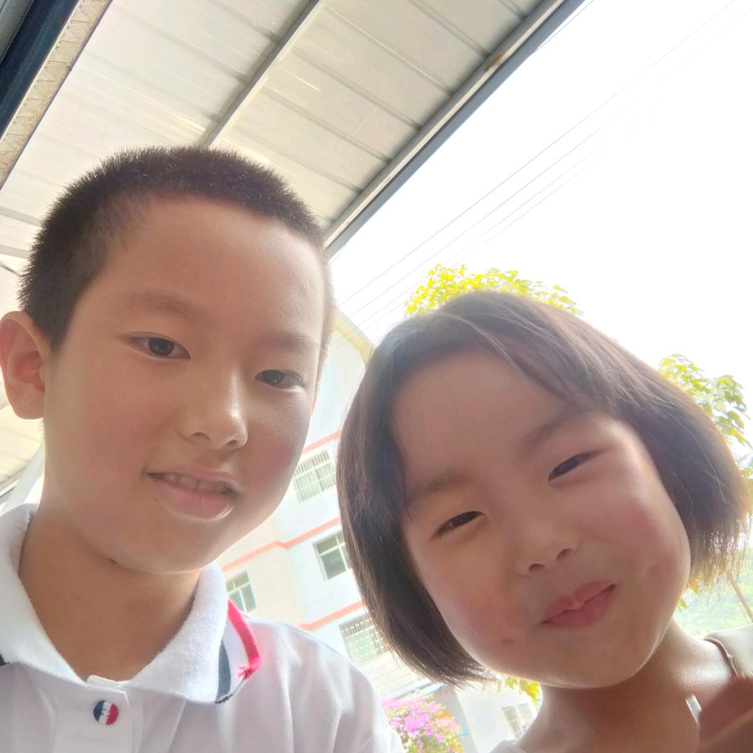 ✔不离不弃✔(･ิϖ･ิ)っ(๑• .