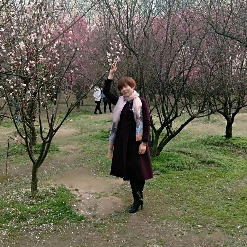 蓝色果香   梅姐