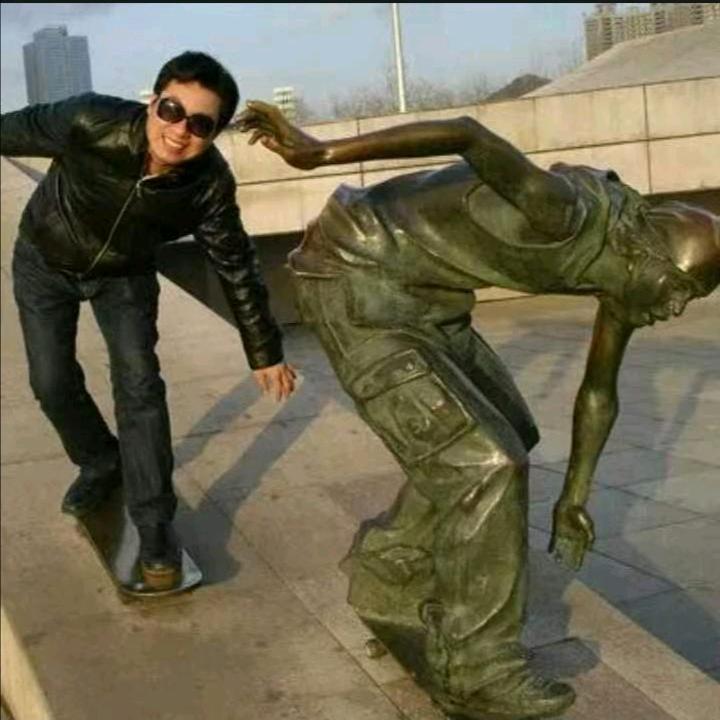 LEADER LEE里的里