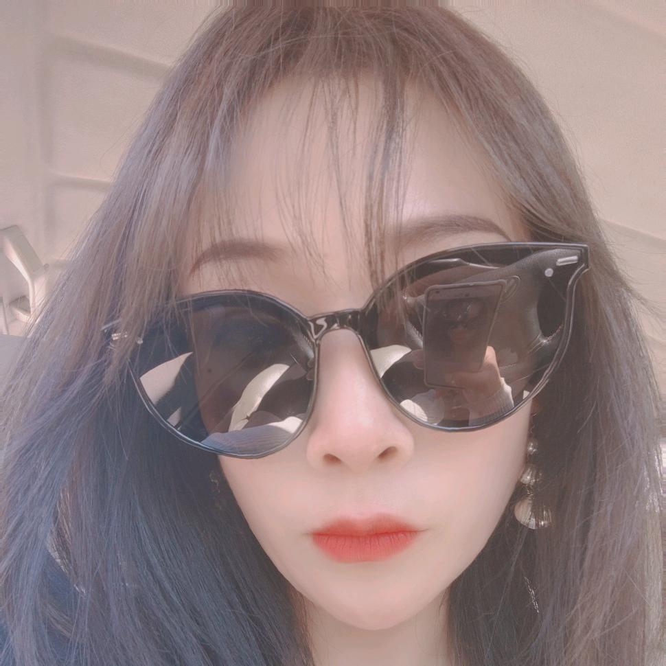 👙 欣欣 💝（晶小朵）