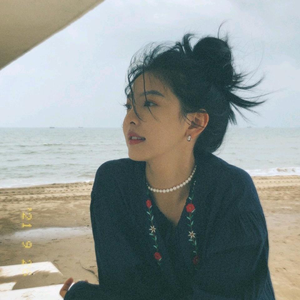 小露乱撞