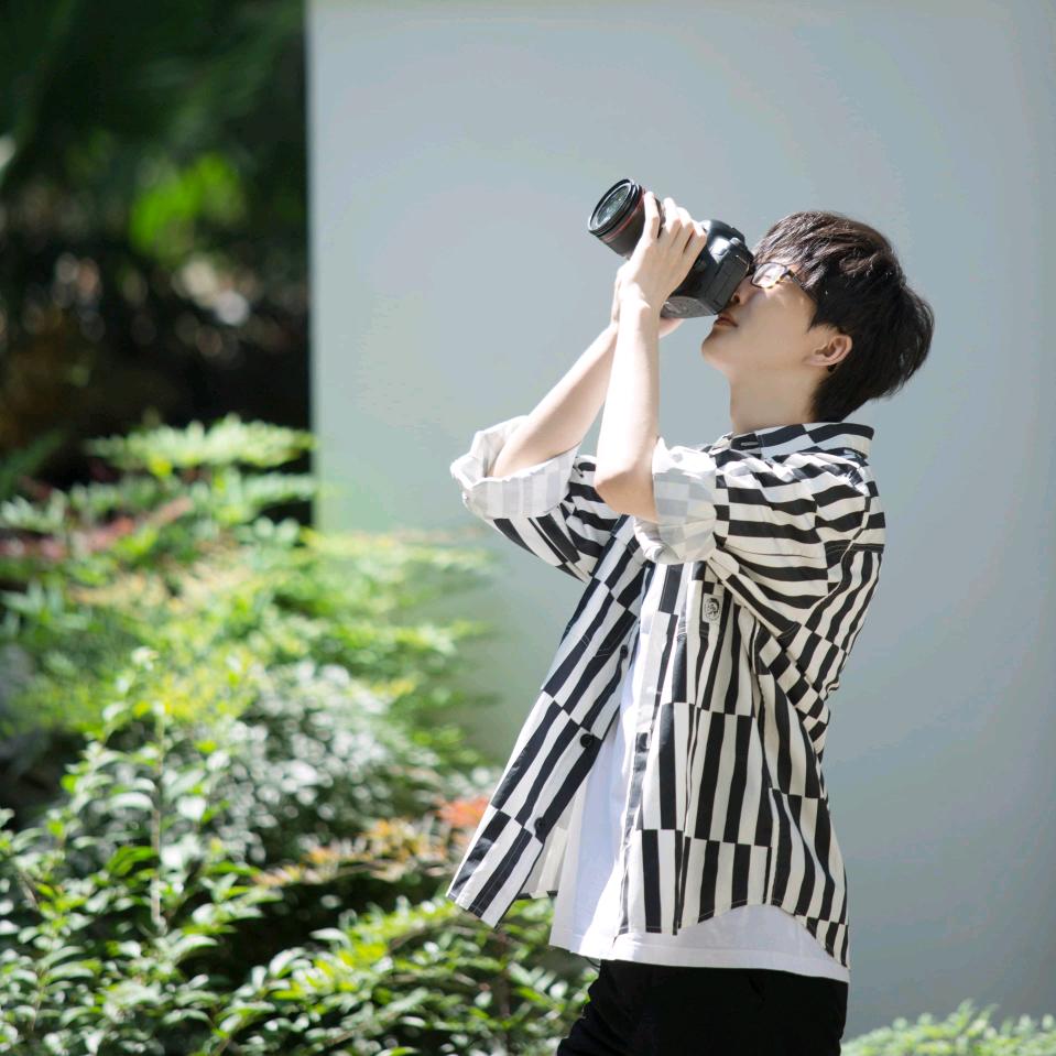 满身花雨复归来