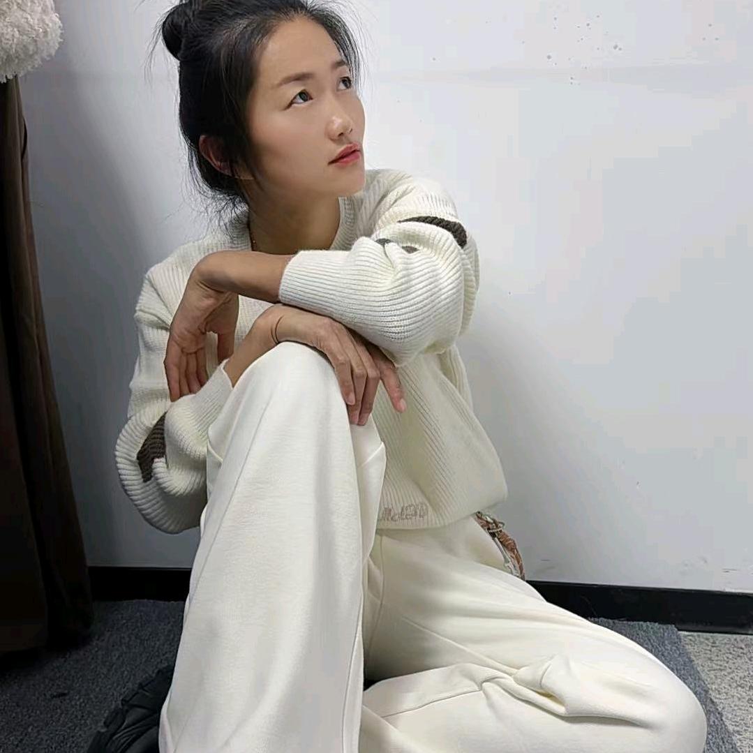 菲菲家轻奢女装1