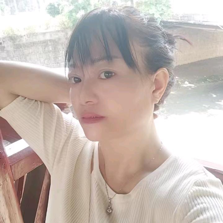中年妇女，