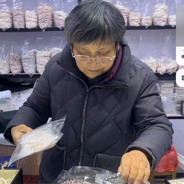 珍珠外婆本人