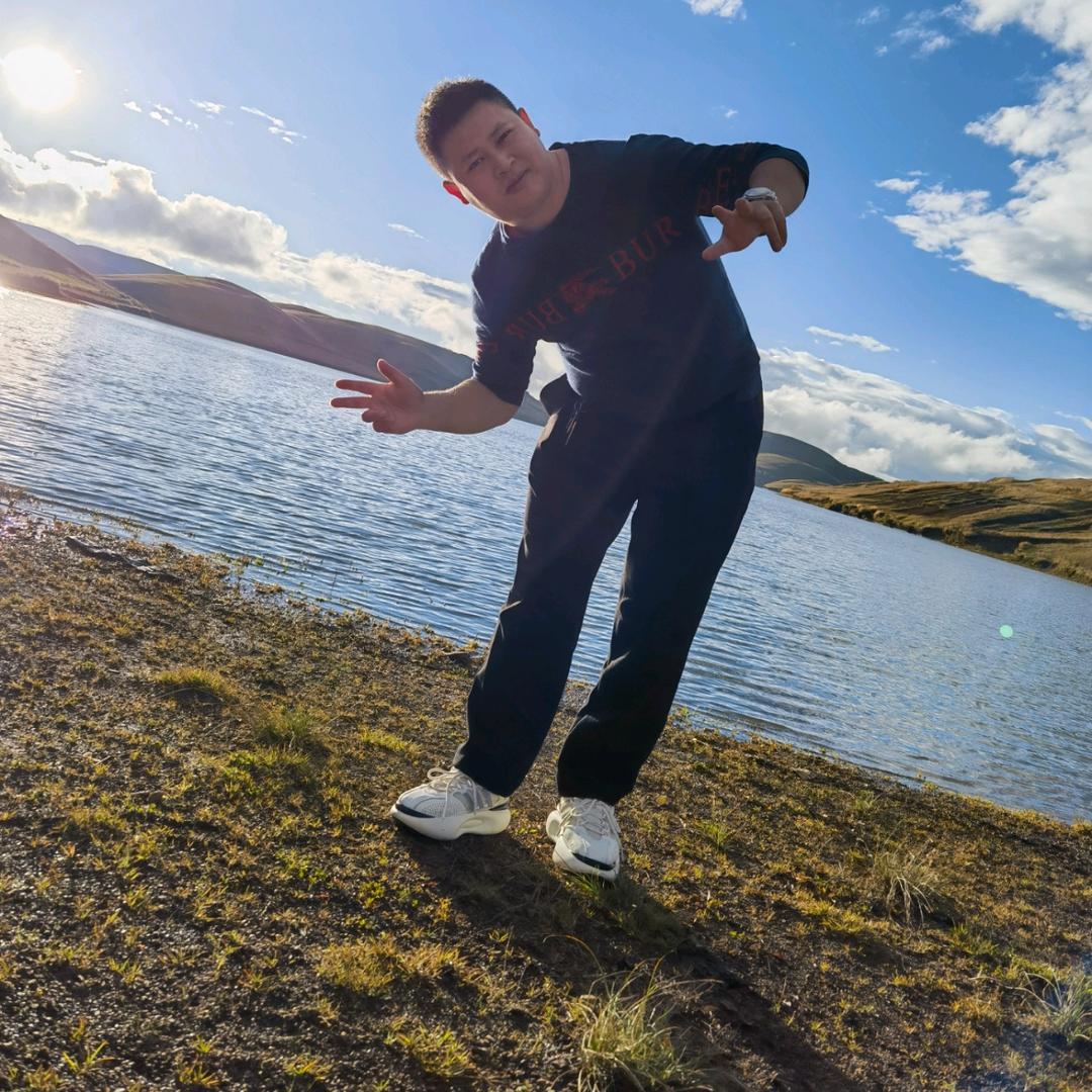 彝良顶域驾校鄢教练