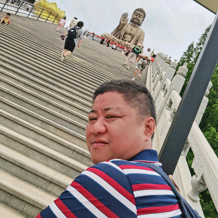 老哥漫步