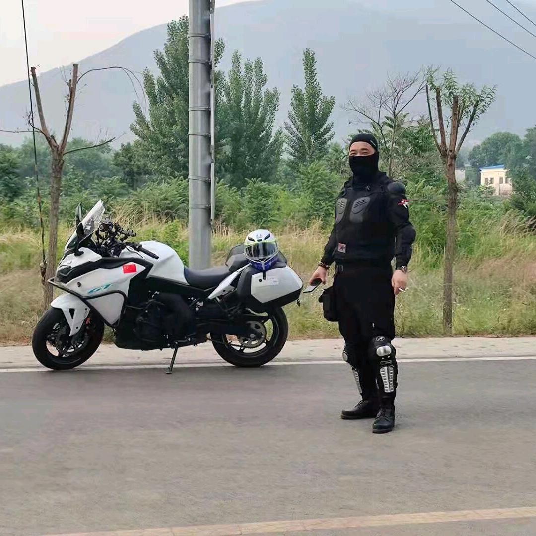 百鳳乘摩
