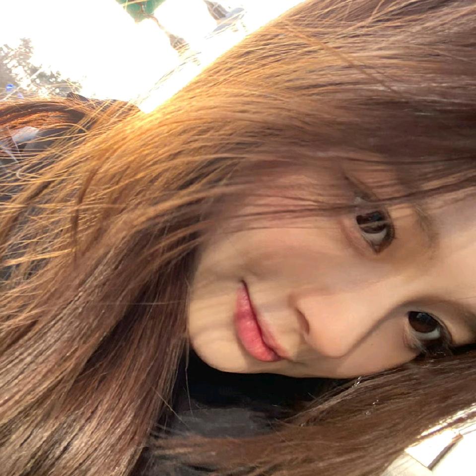 奕珂言系小狮