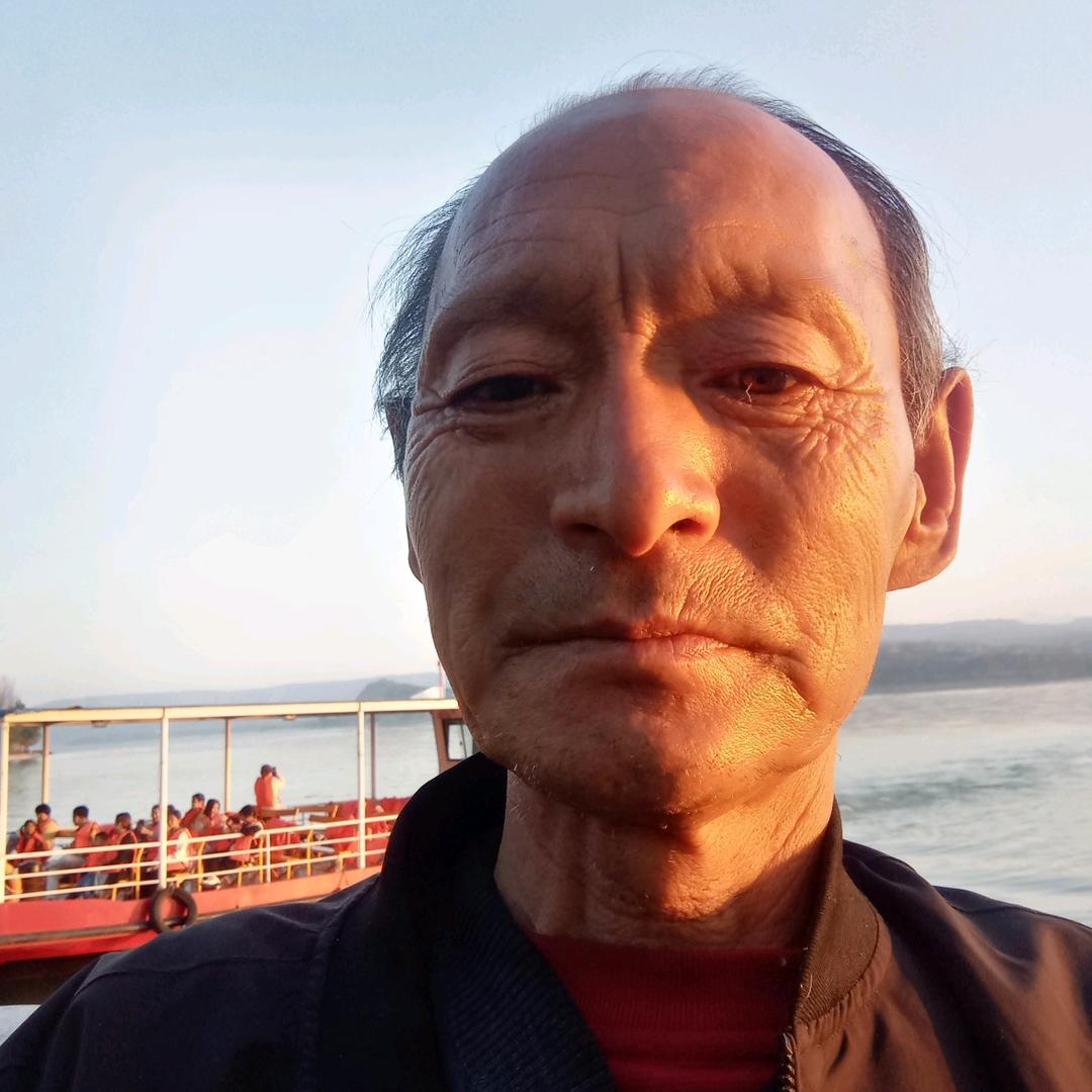 老李.