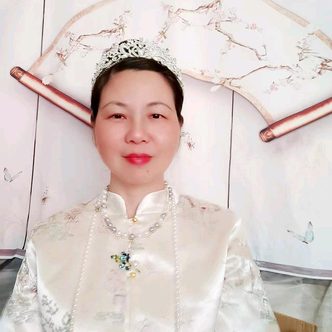 月影卉桐千代子